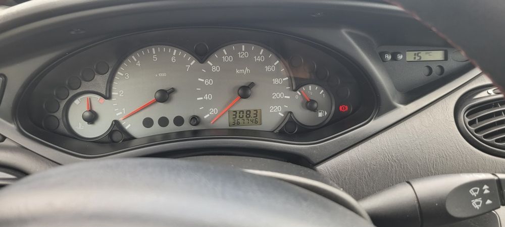 Ford focus mk1 1.6 benzyna + GAZ 2004