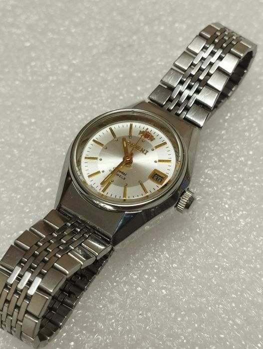 Продам наручные часы.