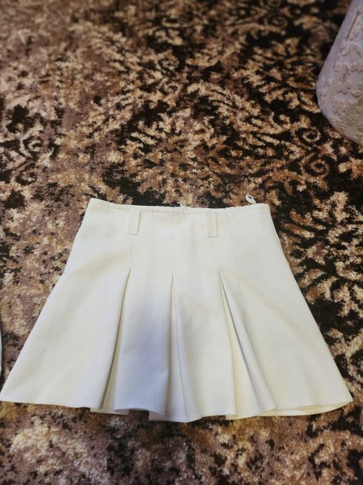 Koszula biała taliowana hafty pagony  mini spódnica biała