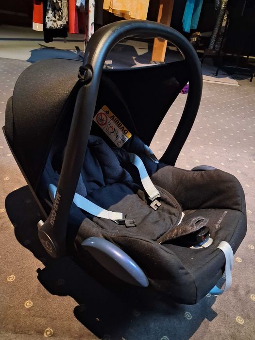 Fotelik samochodowy z bazą Maxi cosi easy base 2