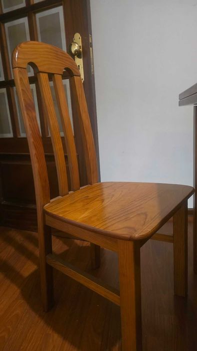 Mesa jantar extensivel+ 4 cadeiras
