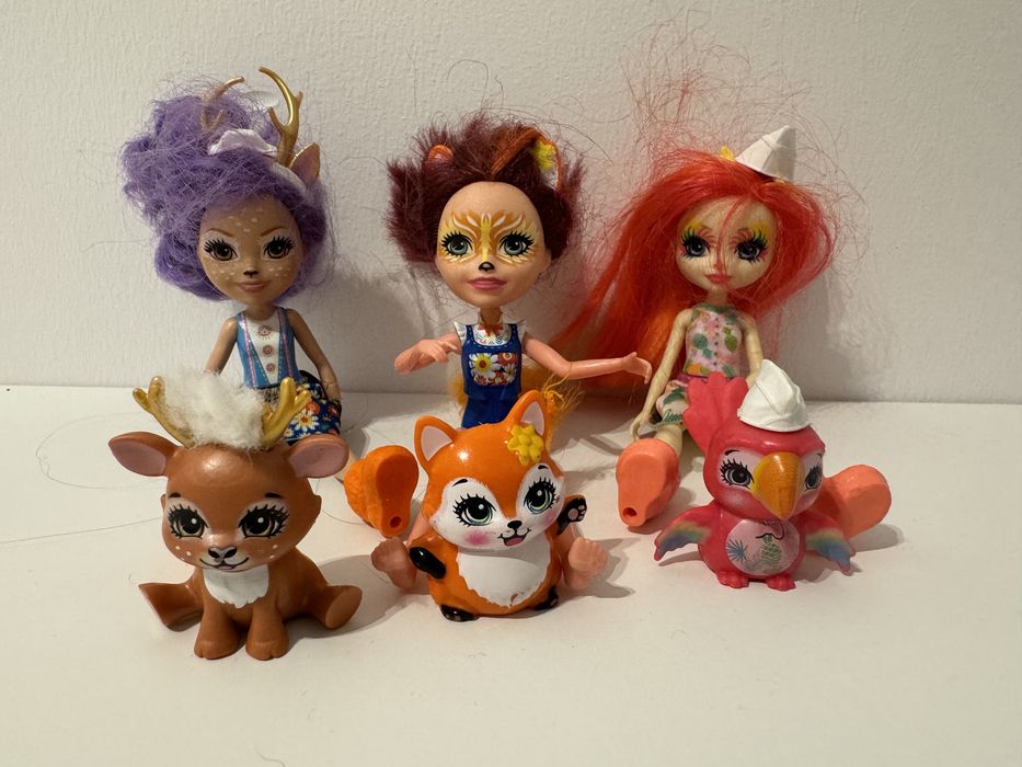 Enchantimals kawiarenka + weterynarz + 3 postacie i 3 zwierzatka