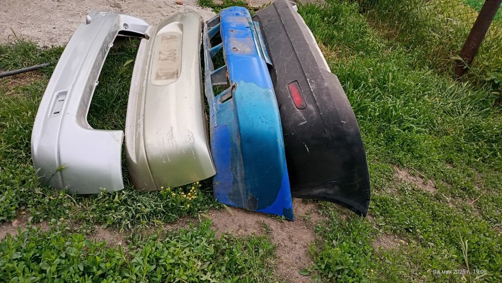 Бампер  задній  ваз 2110 -2111 приора.