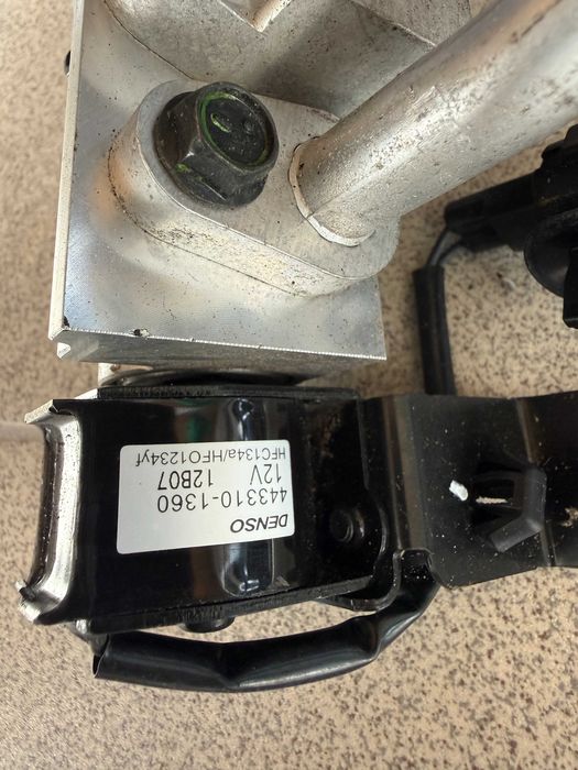 Nissan Leaf II ZE1 zawór rozprężny klimatyzacji 443310-1360 Denso
