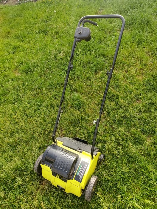 Aerator wertykulator