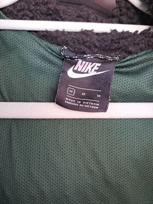 Куртка Nike  L .