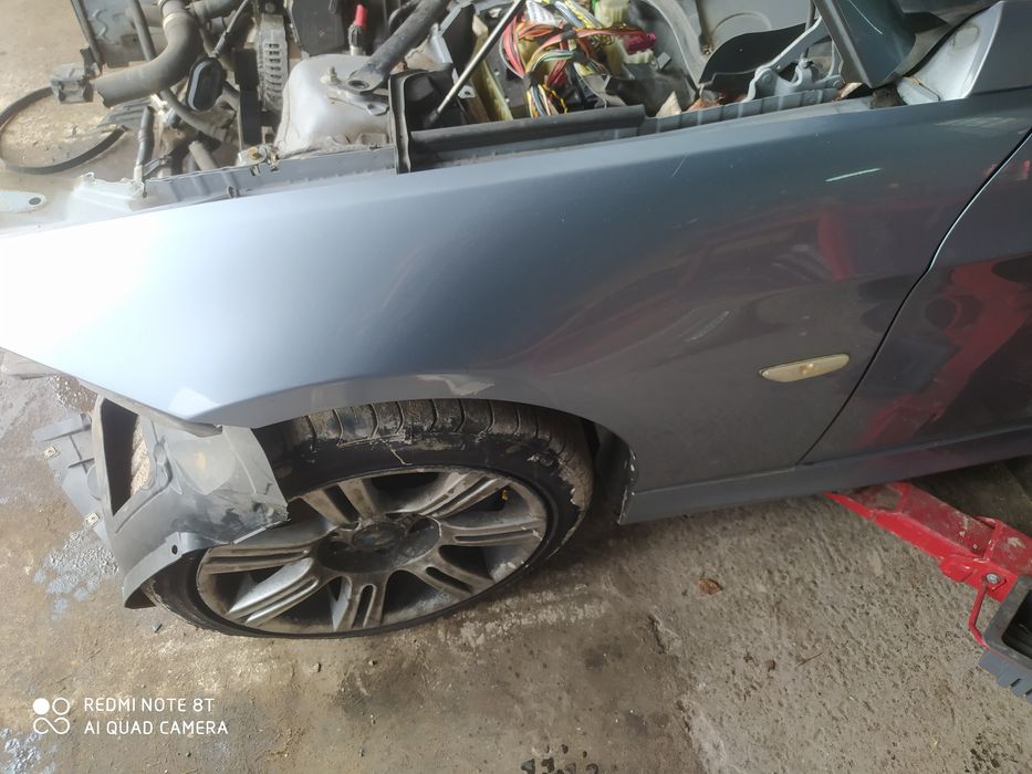 Drzwi prawe lewe prawa lewa strona przód tył BMW E90 bluewater 896/6
