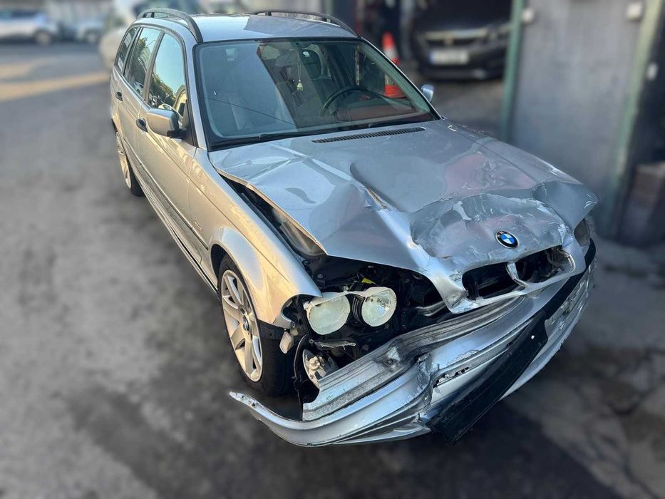BMW 320D de 2000 , 136CV Para Peças REF Motor - M47D20 / 204D1