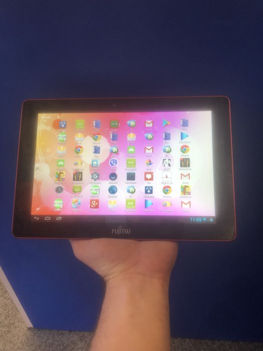 Продам планшет  в гарному стані