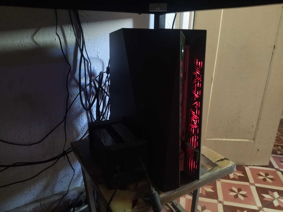 Vendo PC ASUS compacto ideal para gamers