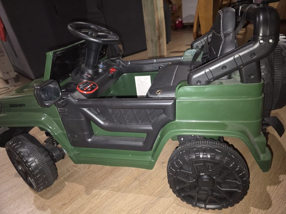 Samochód na akumulator Jeep 12v auto elektryczne dla dzieci