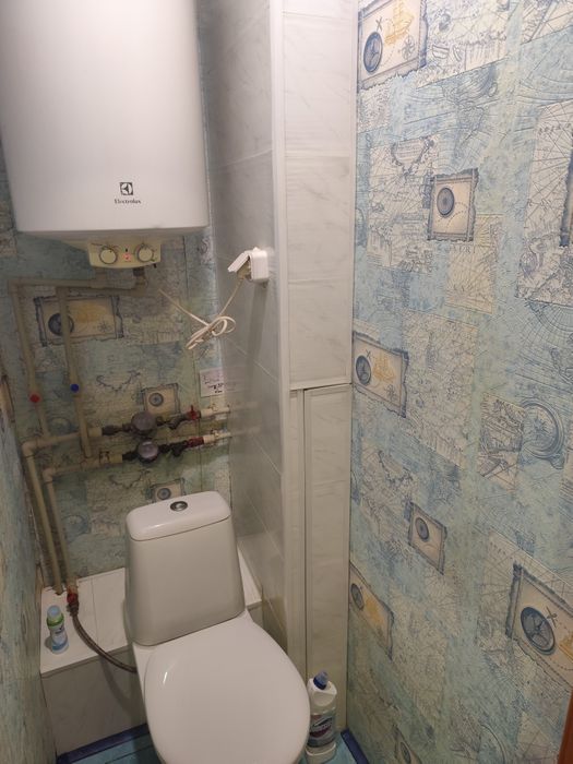 Продам 3-кімнатну квартиру у Шевченківському районі