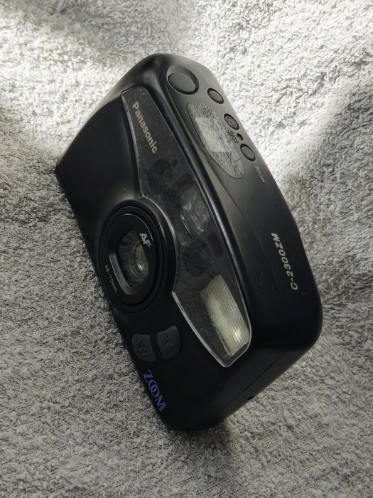 Aparat analogowy kompakt Panasonic na kliszę film