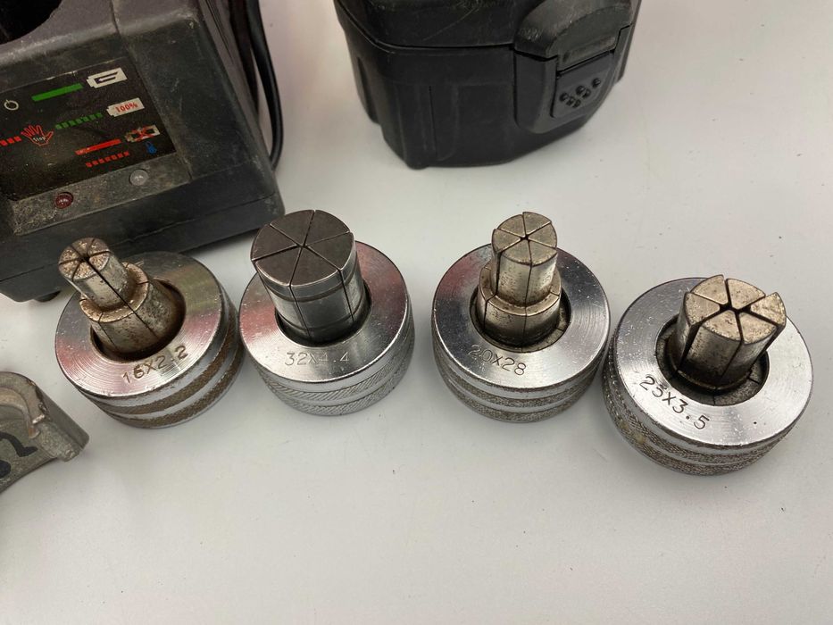 zaciskarka do rur IVT grupa Wurth SPM32 1xaku, ładowarka, walizka