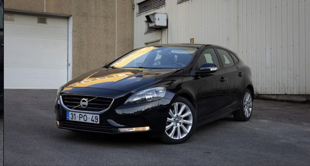 Volvo  v40 D2 2013