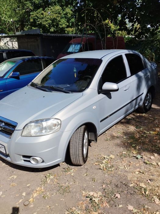 Продам  автомобиль  Chevrolet Aveo