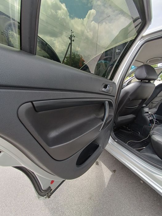Skoda Superb 1.8 турбо газ-бензин