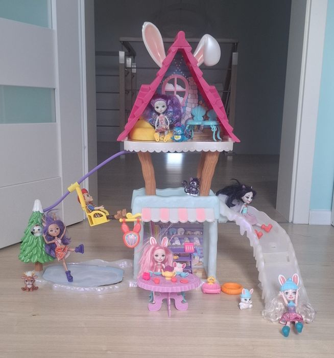 Zimowa chatka Enchantimals + lalki +  akcesoria
