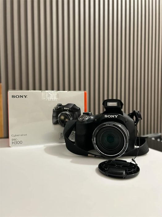 Sony DSC-H300 com pouco uso.