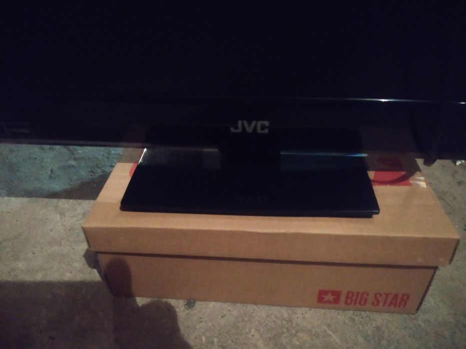 Telewizor JVC...