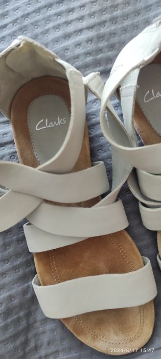 Sandały damskie Clarks  rozmiar 38 ze skóry jak nowe