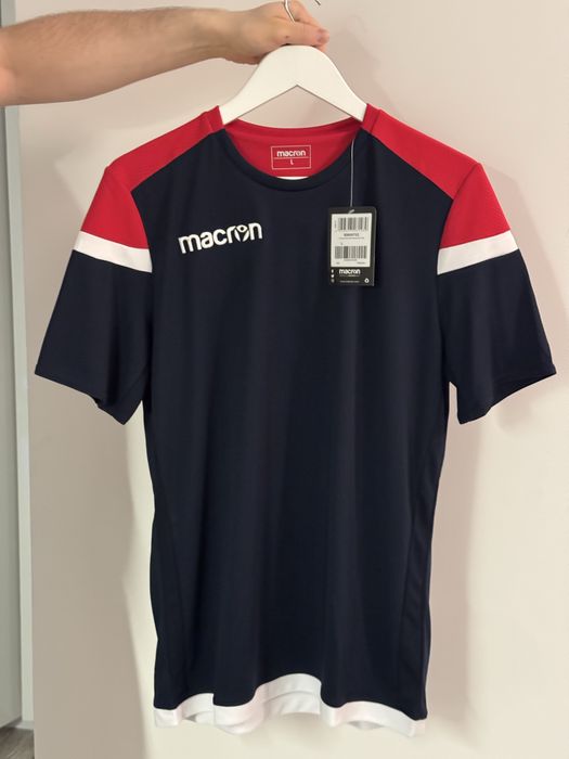 Nowa koszulka sportowa Macron