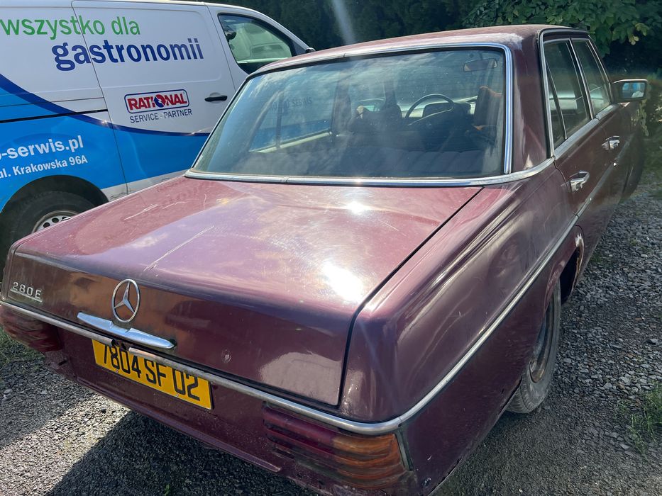 Mercedes W 114 280 E