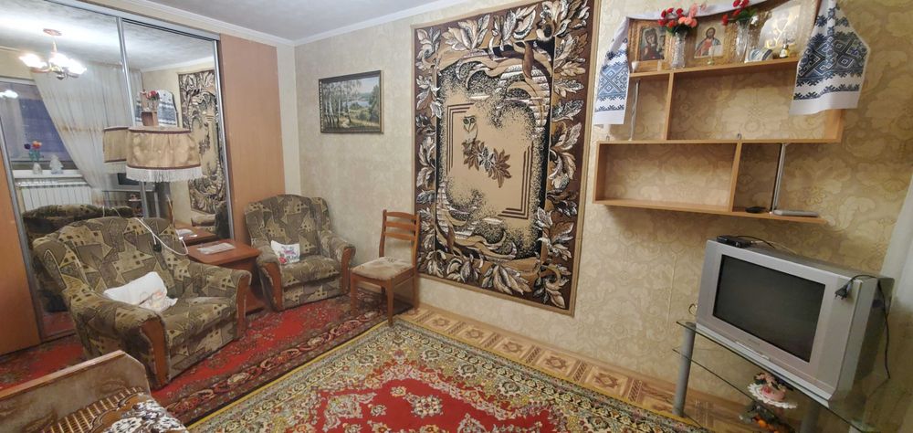 сдам 2комн квартиру на Карпенко Карого