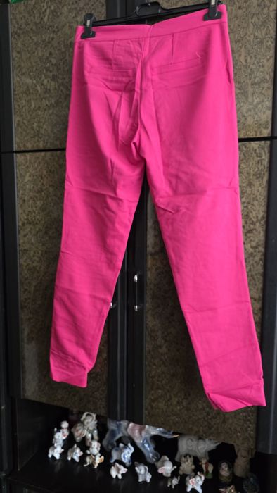 Różowe spodnie damskie M.