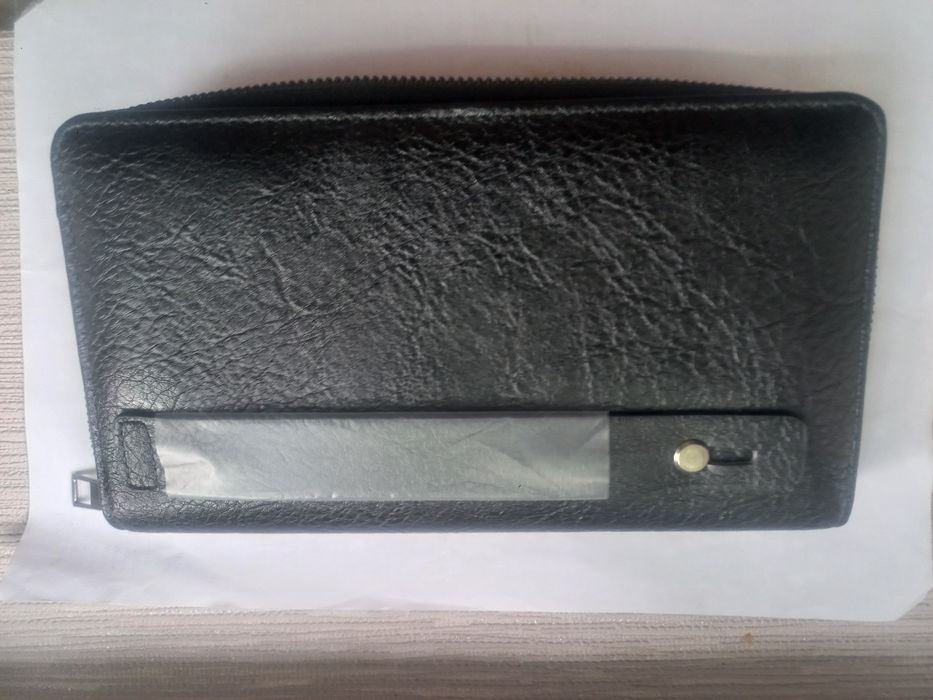 Продам мужской кожаный клач