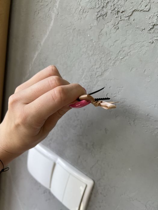 Beżowe kremowe spinki wsuwki kokardki do włosów coquette alternative