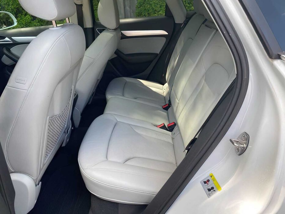 Audi Q3 quattro Premium Plus      2015