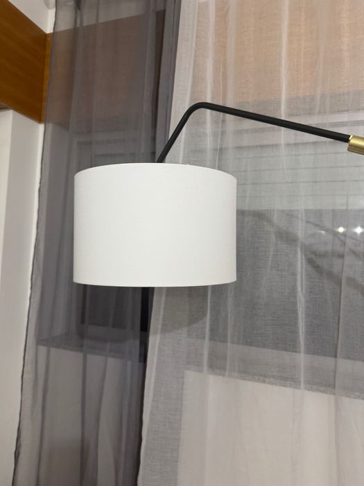 Vendo candeeiro de pé como novo