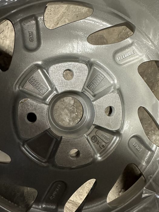 Felgi aluminiowe Fiat Seicento Sporting -po pełnej renowacji.