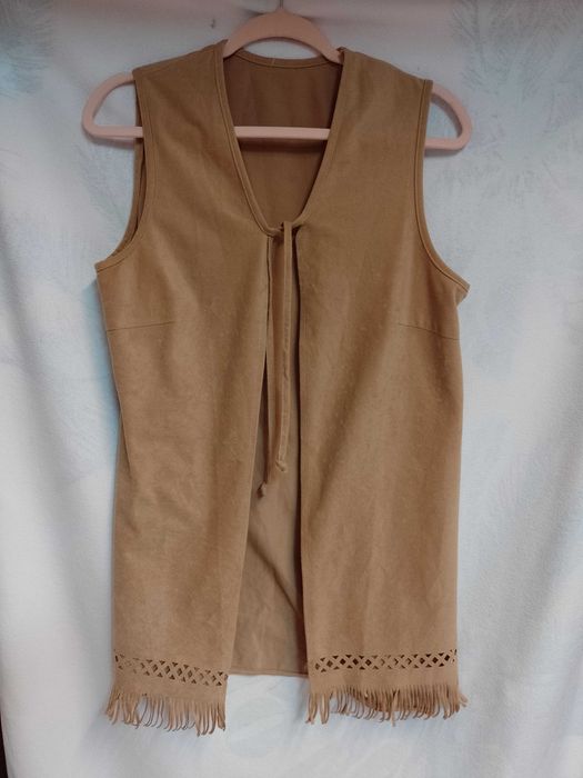 (38/40) (M/L) Beżowa kamizelka kowbojska z frędzlami