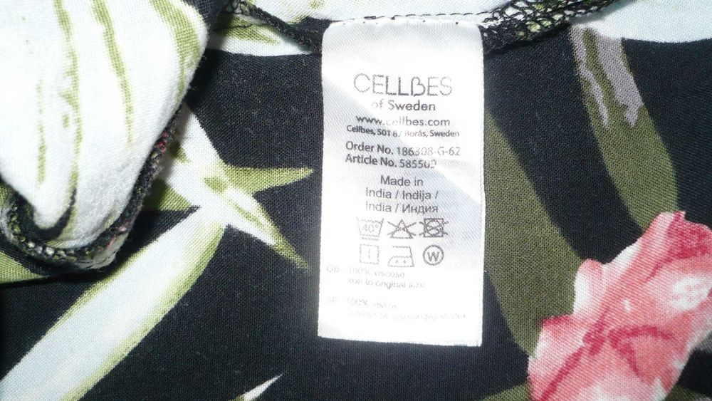 Cellbes Швеція штапельне плаття з пелериною сарафан тропічний принт