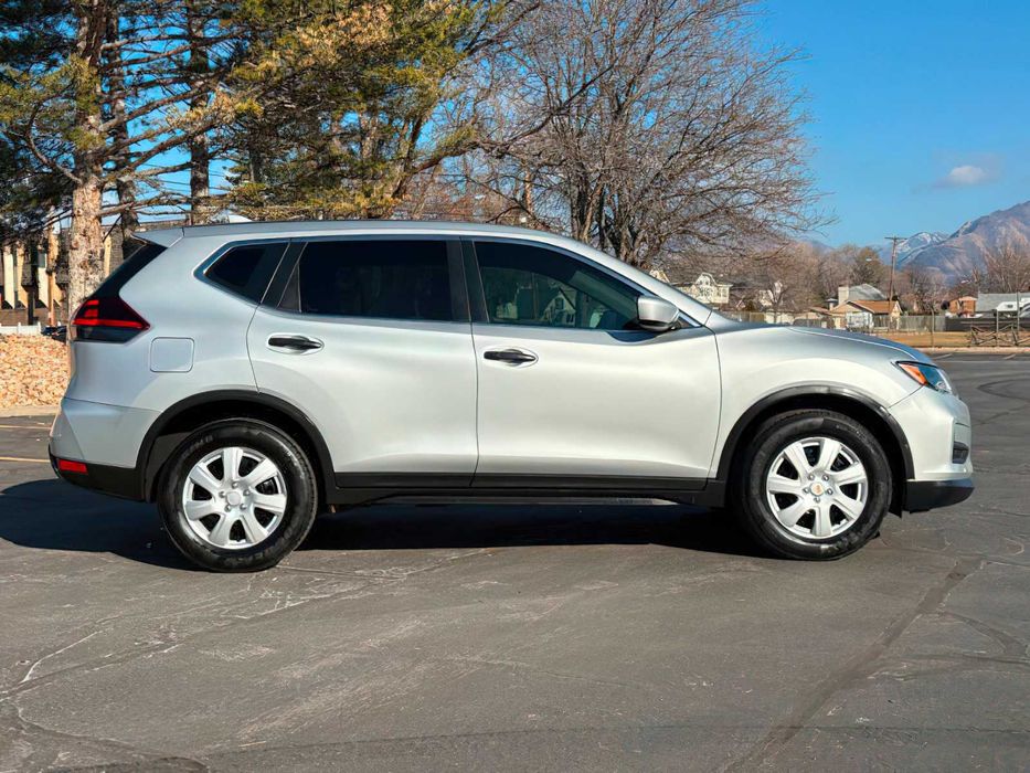 Nissan Rogue S      2018