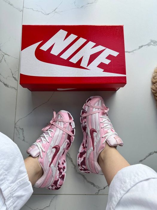 Nike Initiator Custom Pink жіночі кросівки найк інітіатор рожеві