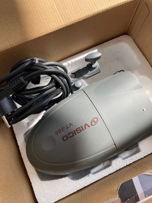 Продам спалаху visico vt 200