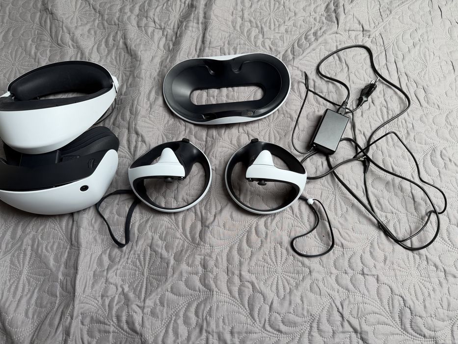 Sony PlayStation VR2 – bardzo dobry stan + uchwyt ścienny