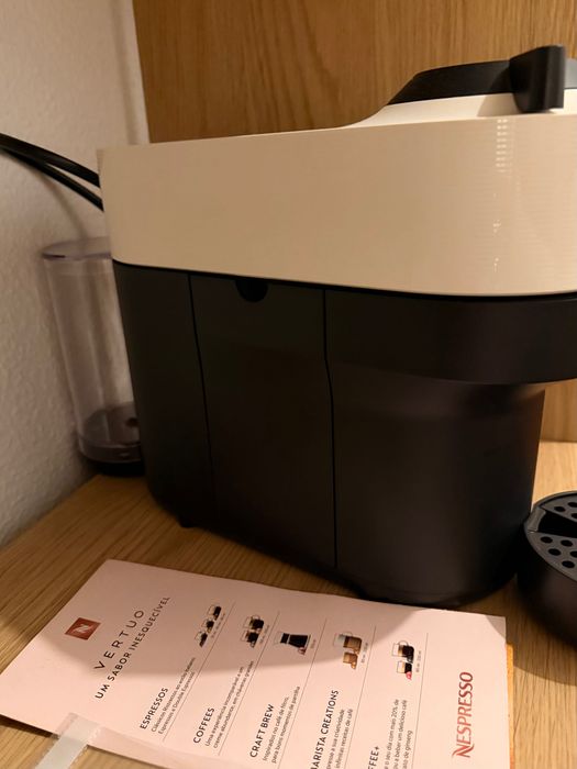 Maquina de cafe Nespresso Vertuo Pop