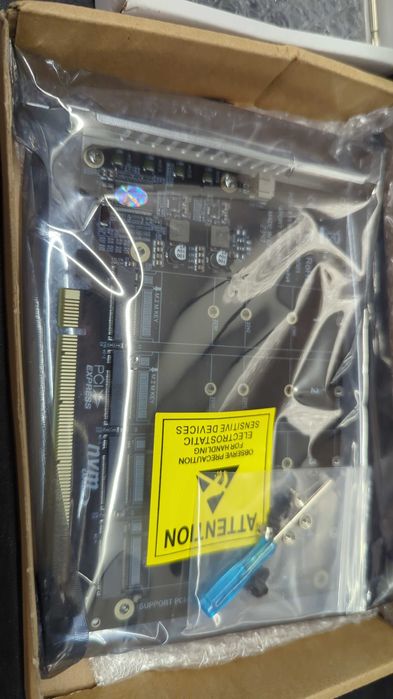 PCIe bifurcation NVMe SSD x16->4*x4