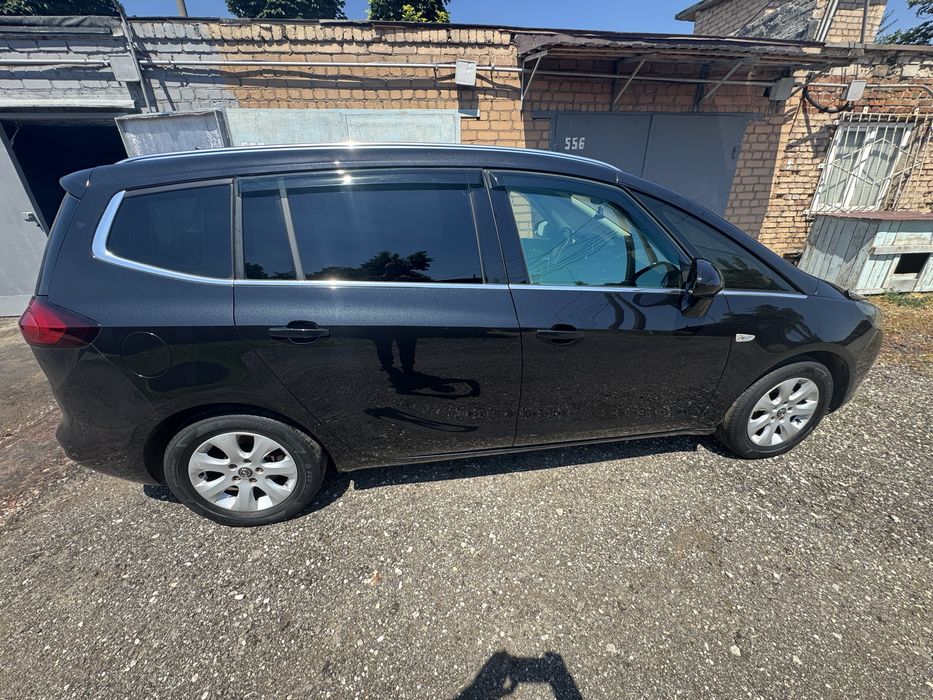 Opel zafira tourer