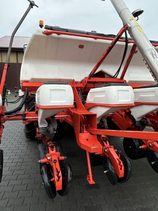 Siewnik do kukurydzy Kuhn maxima 2.