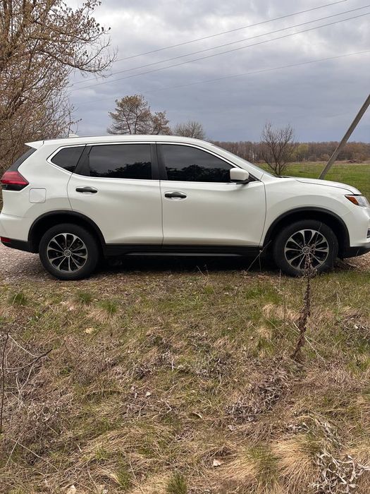 Nissan Rogue 2017 року