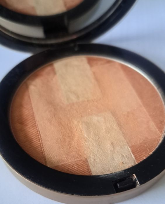 HERMES puder mineralny Plein Air Corail Mojave 02
