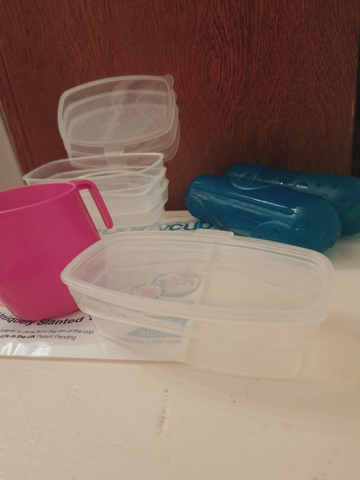 Doidy cup zestaw + 4 pojemniki Baby Cubes + gratis