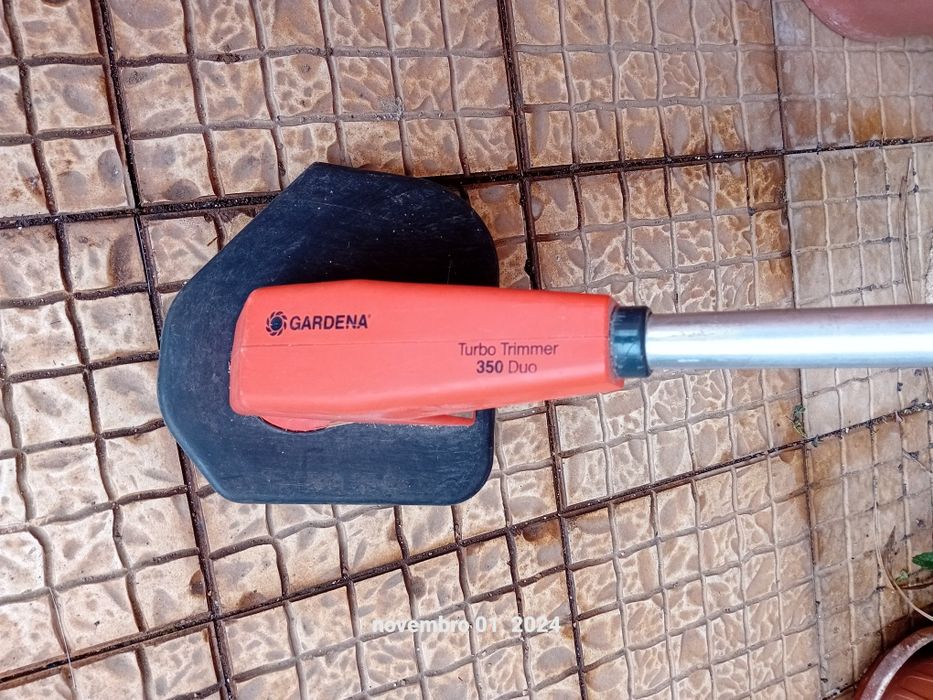 Crotador erva elétrica