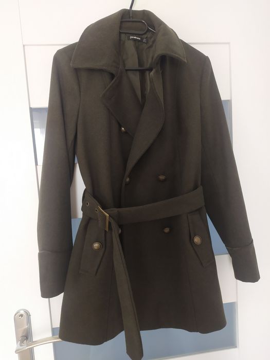 Płaszcz ciemno zielony L Stradivarius