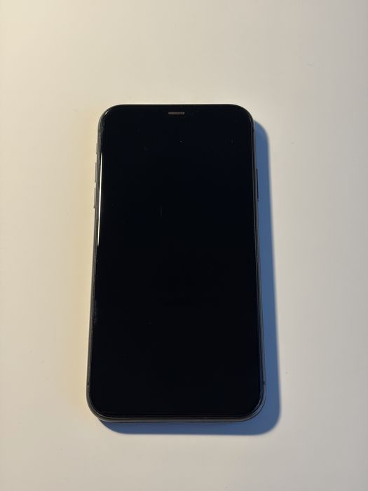 iPhone 11 128GB Preto – Bom Estado – Desbloqueado